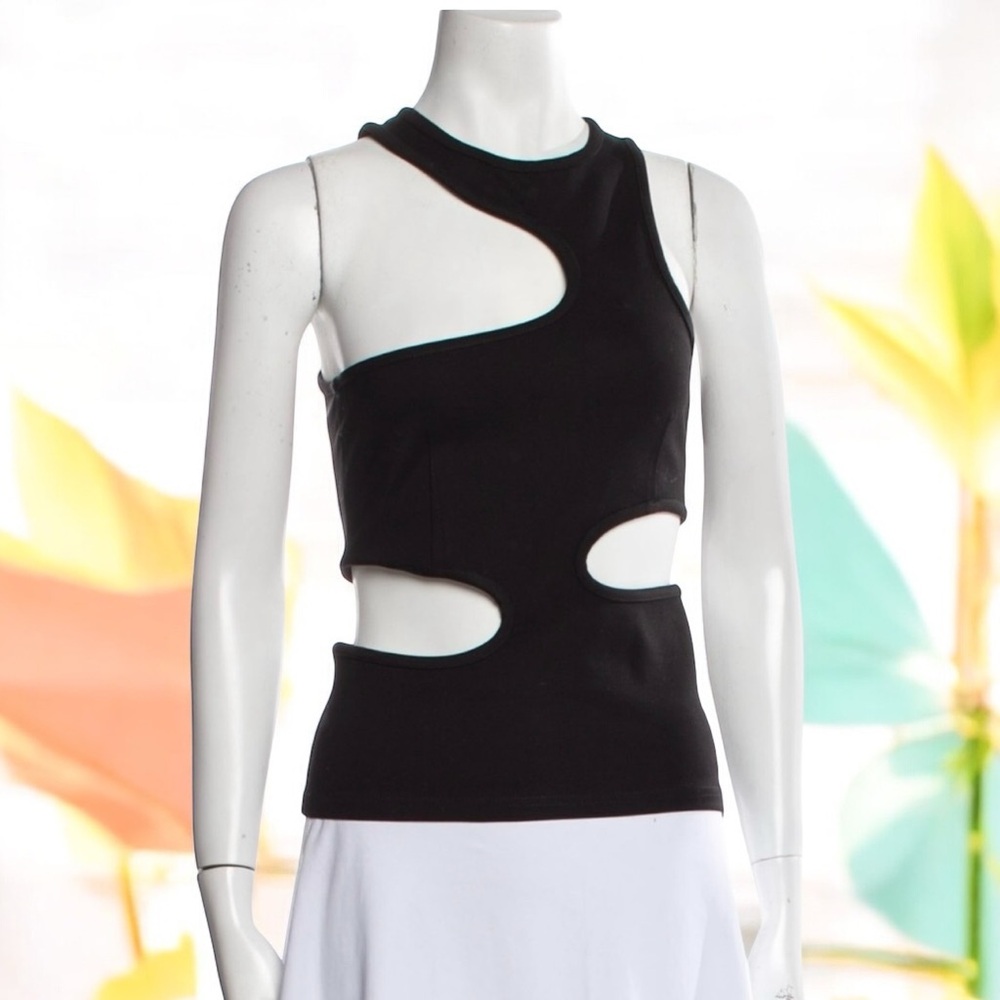 Materiel sleeveless Top